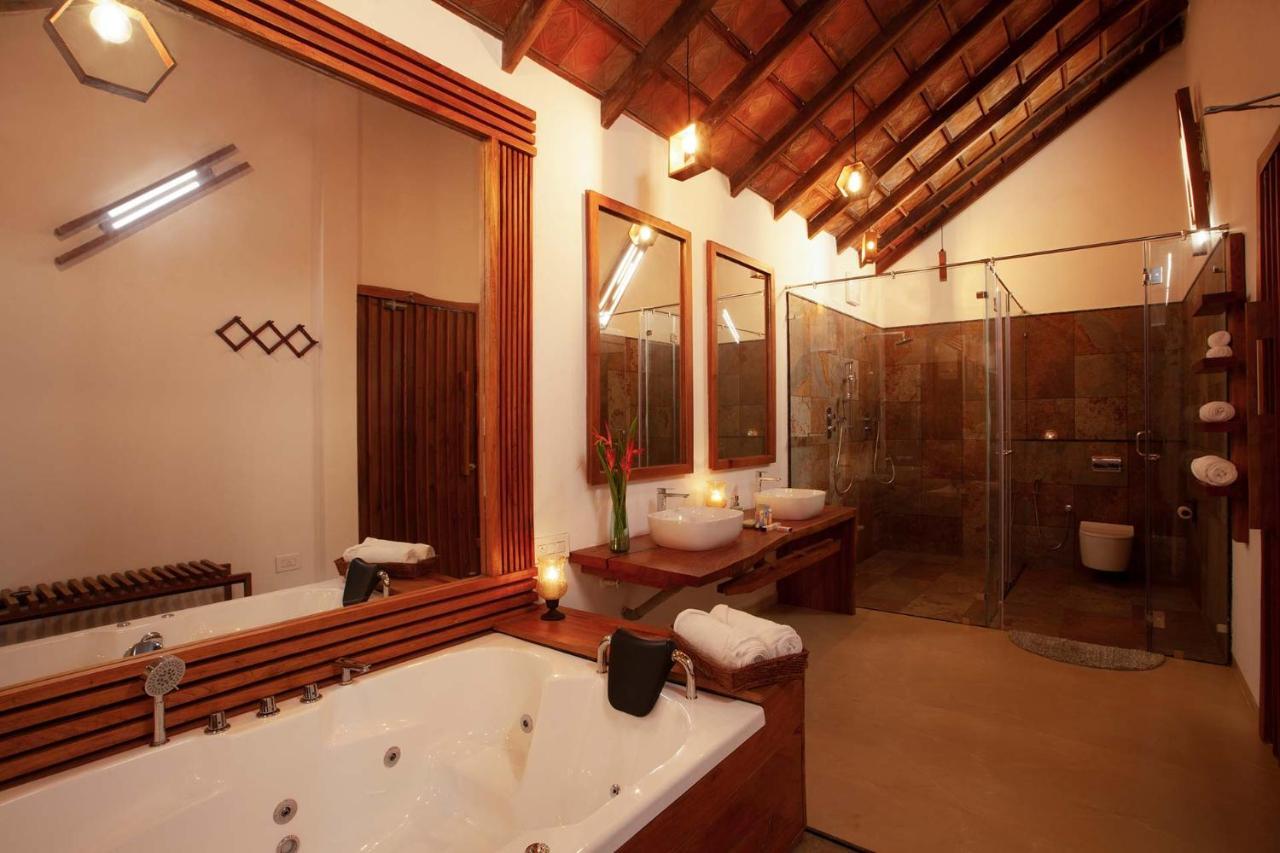 Stayvista At Cedar - Strelitzia 2Bhk With Breakfast And Jacuzzi Chikmagalūr Kültér fotó