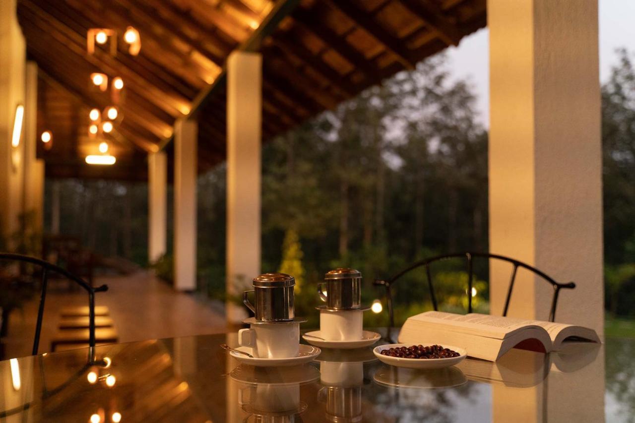 Stayvista At Cedar - Strelitzia 2Bhk With Breakfast And Jacuzzi Chikmagalūr Kültér fotó